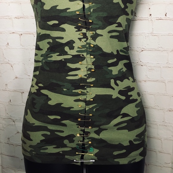 🦅 Gothic Camo Tank Top🦅 - Picture 11 of 14